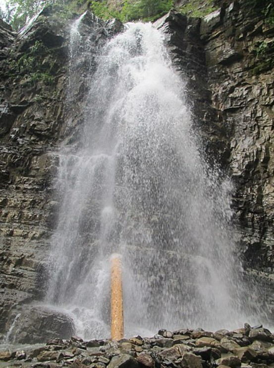 Топ-4 водоспади України, які варто відвідати до кінця весни - фото 4