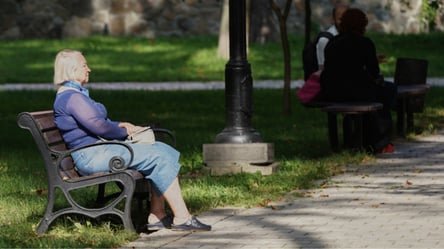Право на пенсію — кому виплачують мінімально майже 8 тис. грн - 285x160