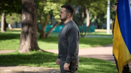 Зеленський показав вражаючі кадри українських військових на фронті - 285x160