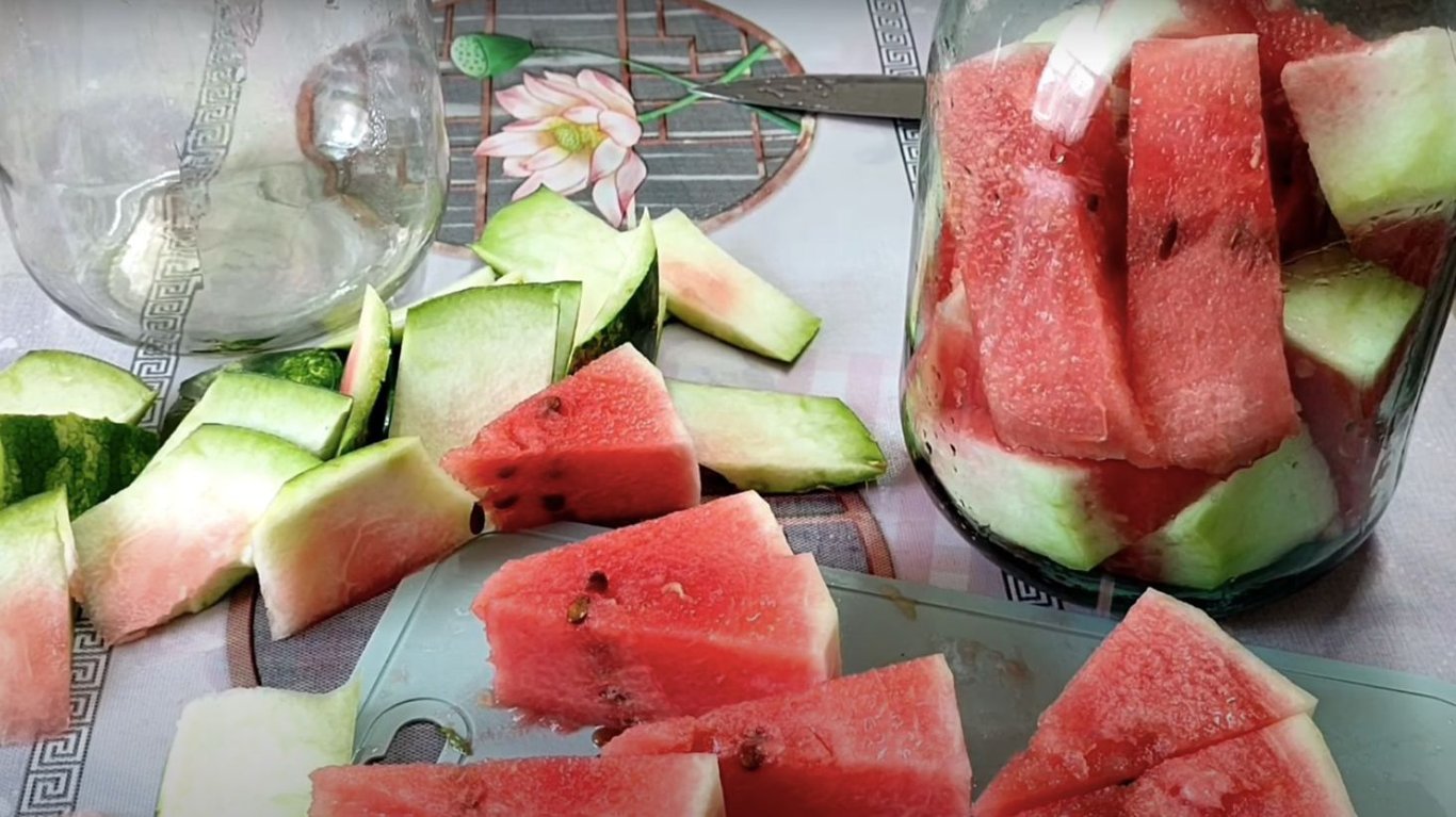 кавуни в банці