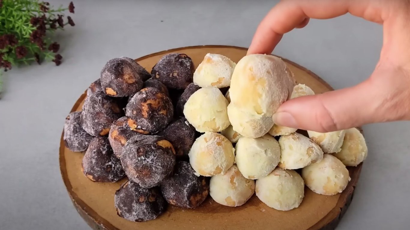 домашнее шоколадное и белое печенье