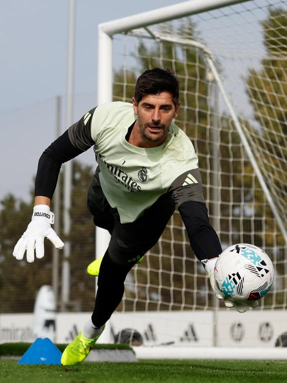 Тибо Куртуа