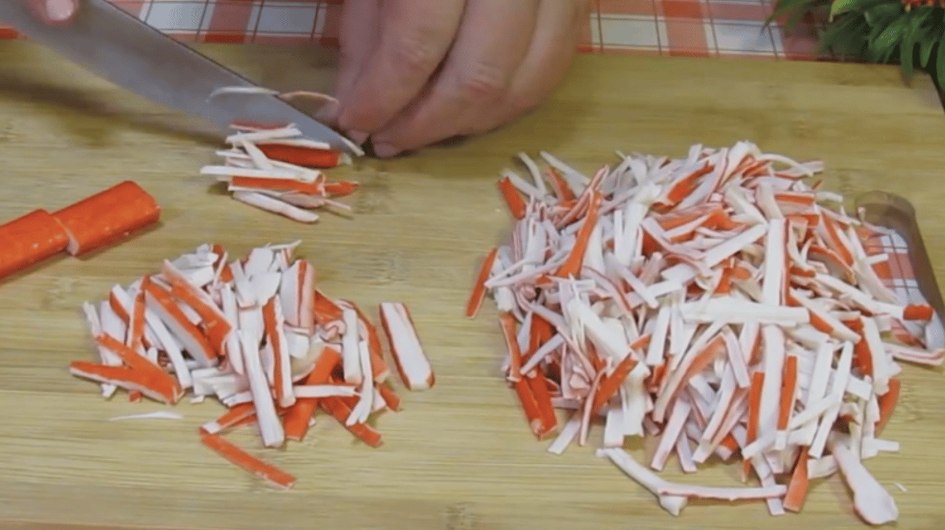 салат з крабовими паличками