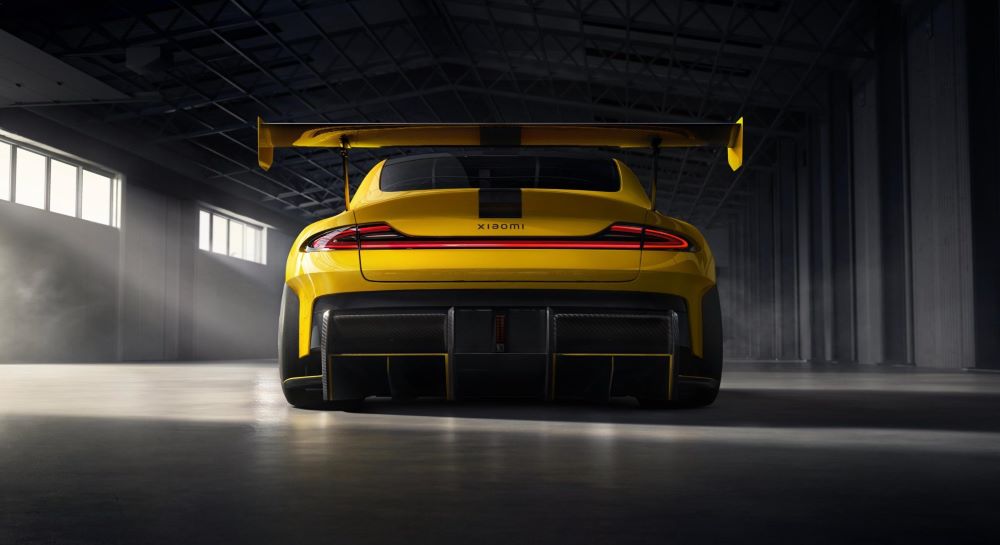 В Китае представили новый Xiaomi SU7 Ultra с двигателем V8 мощностью 1548 л. - фото 1