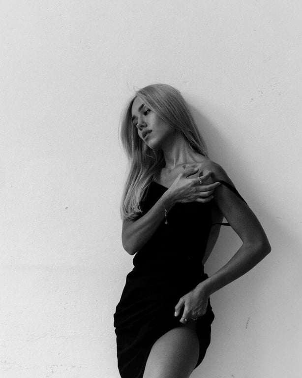 Даша Квіткова після масштабної ДТП "засвітила" відверту фотосесію - фото 4