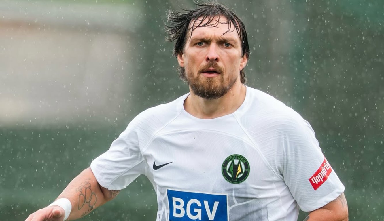 Александр Усик