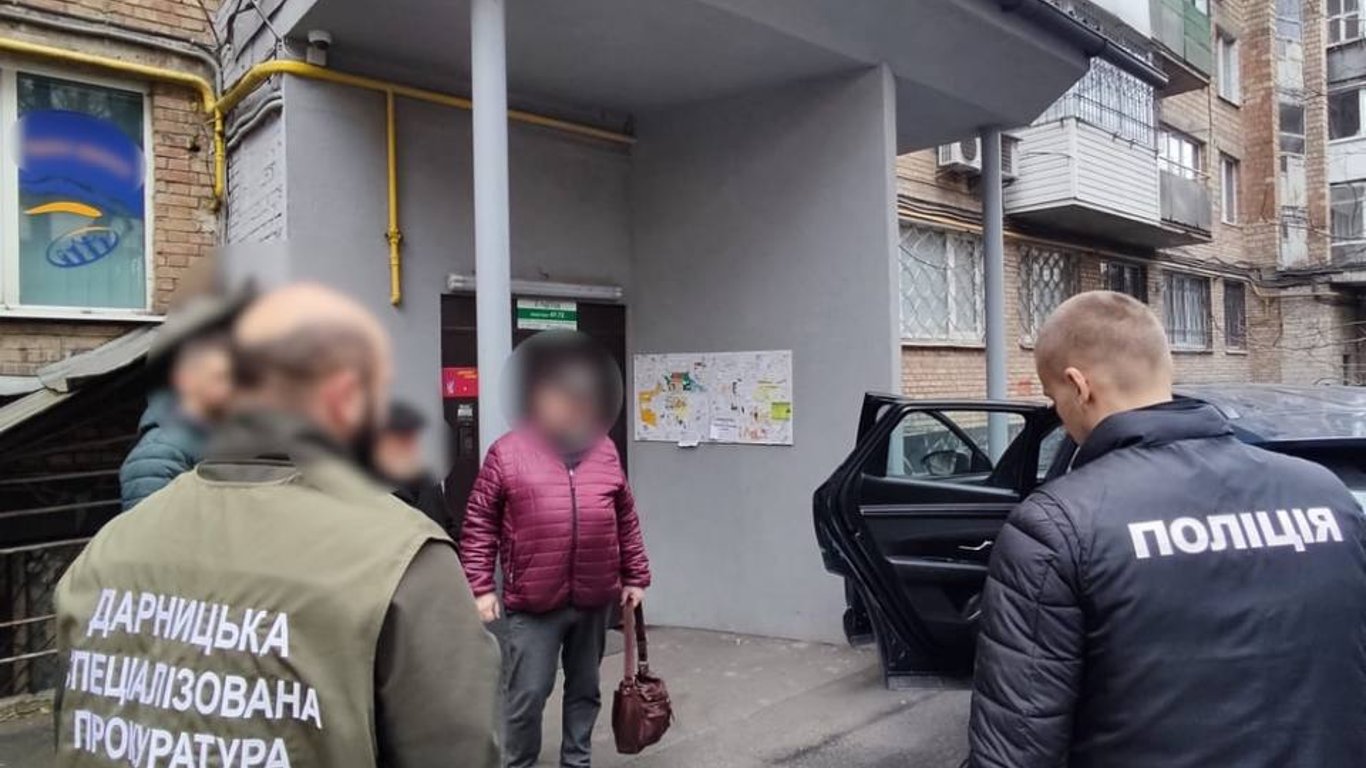 Хабар у 600 тис. доларів — на Київщині затримали ексдиректора ДП Міноборони України