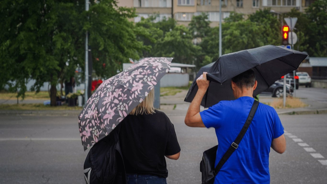 Прогноз погоди в Україні 10 червня — де чекати дощ