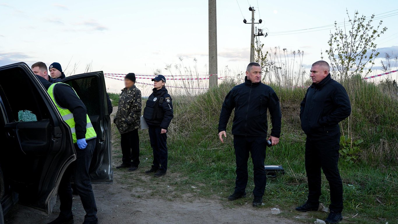 На Рівненщині чоловік відкрив вогонь по ТЦК і поліції: його розшукують