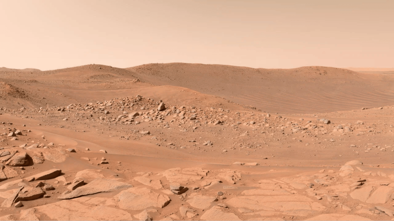 Кратер внутри кратера: марсоход показал одно из чудес Красной планеты