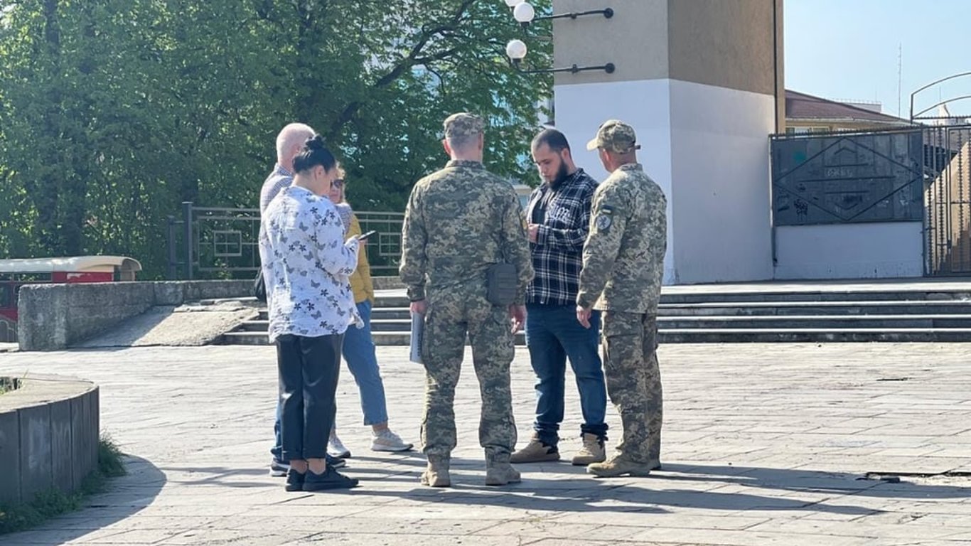 Мобілізація в Україні — Кабмін виділив кошти на друк і розсилку повісток поштою