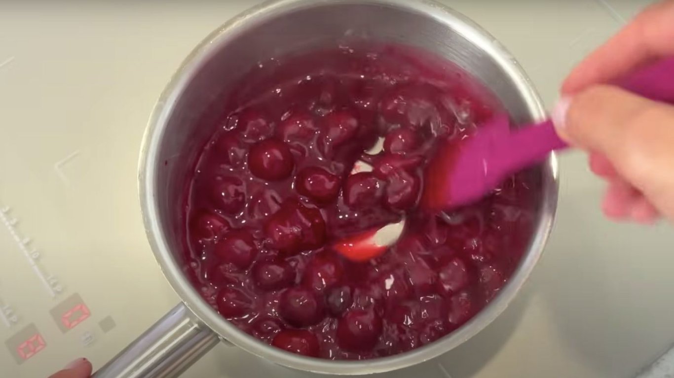 рецепт торта з вишнями та шоколадом 