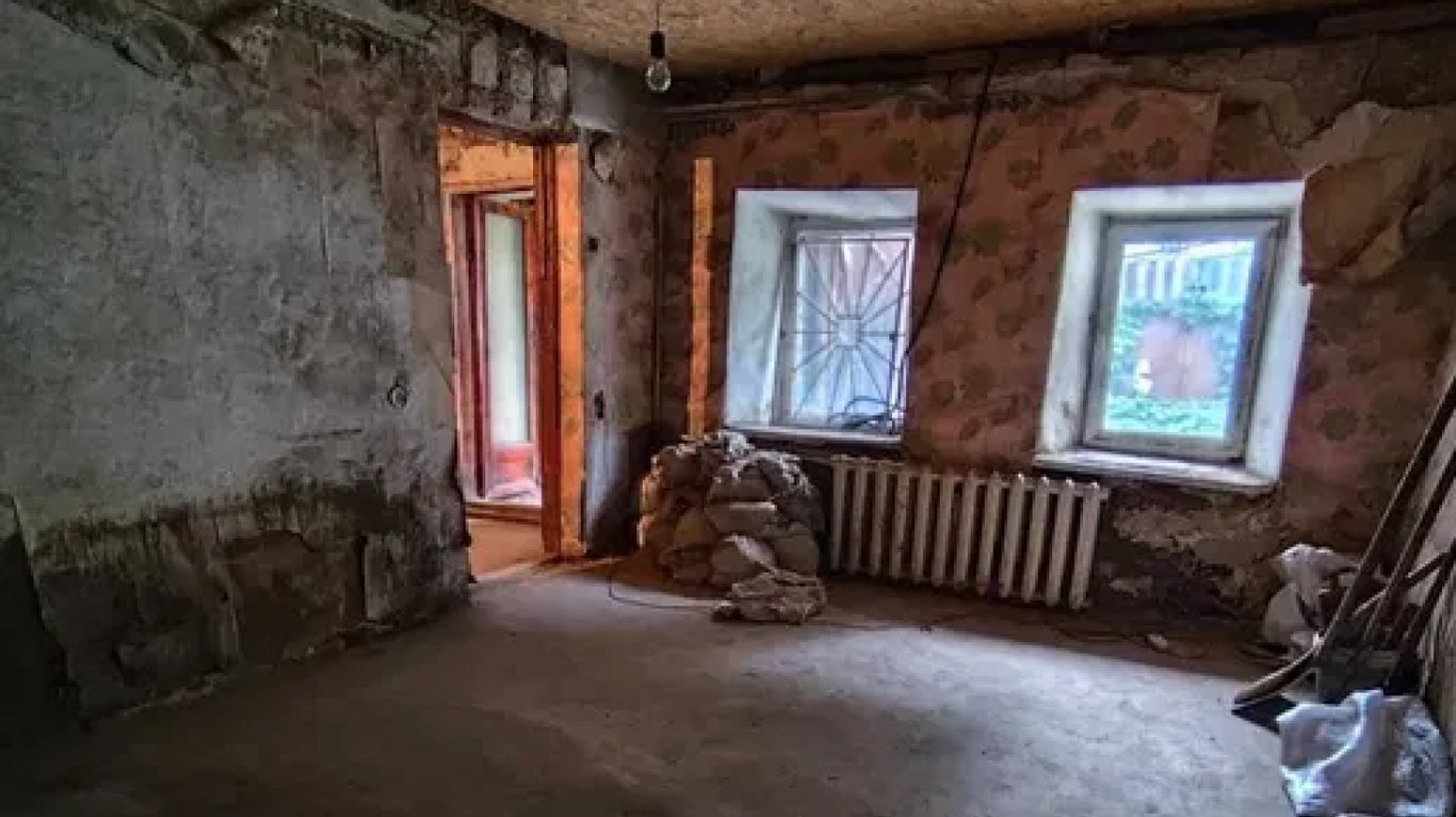 Продадуть за 15 тис. доларів — як виглядає найбільш занедбана квартира в Одесі - фото 2