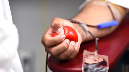 В Киеве открыли первый в Украине банк крови: чем он уникален - 285x160