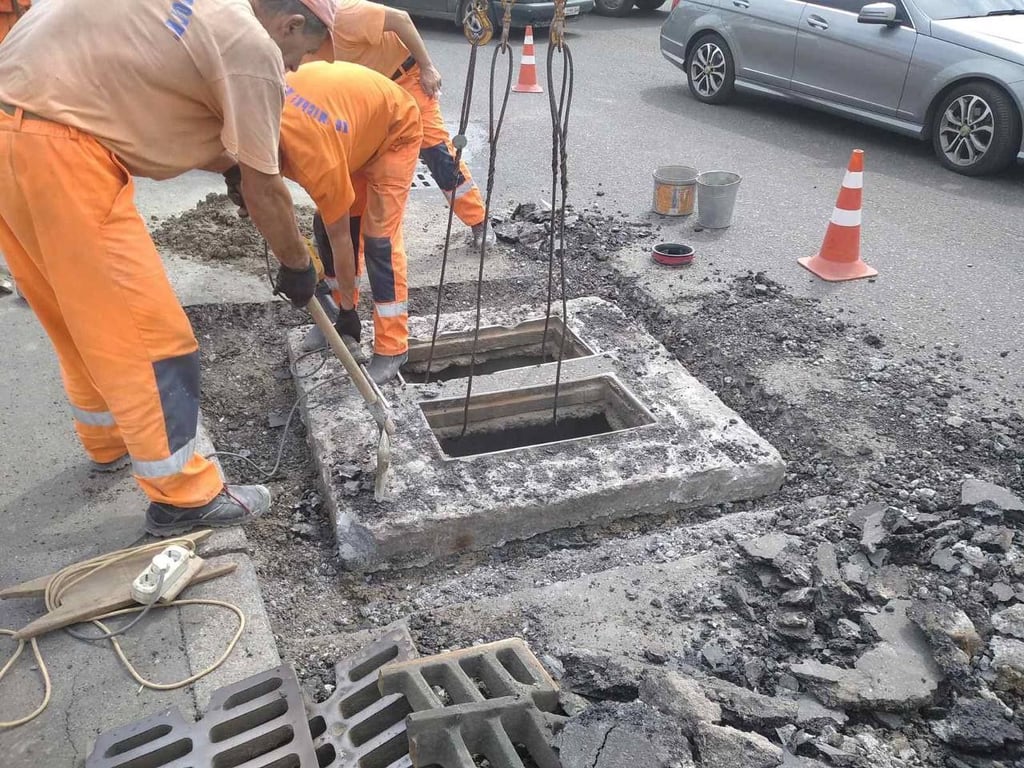 Ремонтные работы по дорогам Одессы.