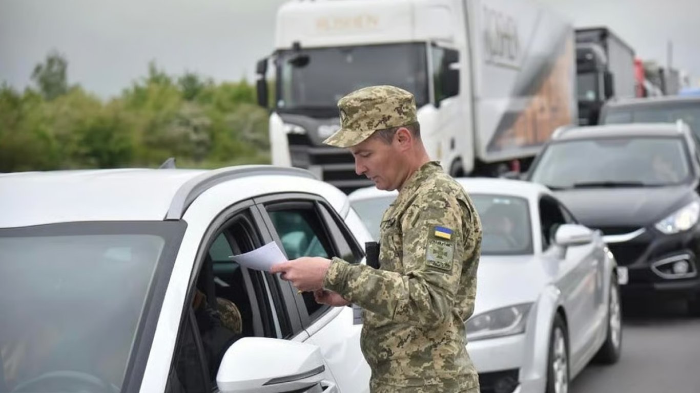 Черги на кордоні 21 червня: де найбільше авто на виїзд з України