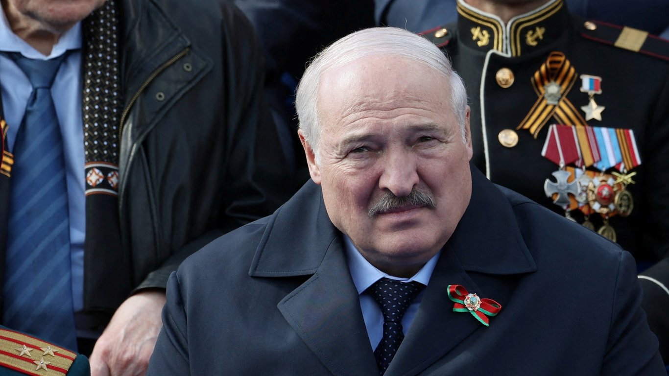 Лукашенко захворів: що відбувається в Білорусі
