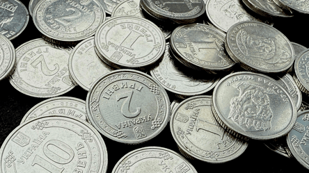 Нові українські монети уже в обігу — який у них номінал та вигляд - 285x160