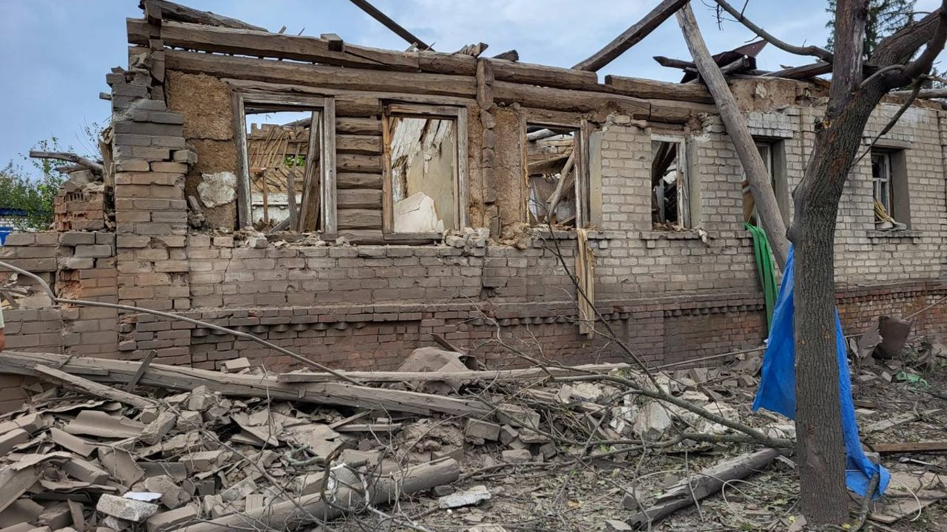 Россияне атаковали Харьковщину из авиации и артиллерии — в ОГА озвучили последствия