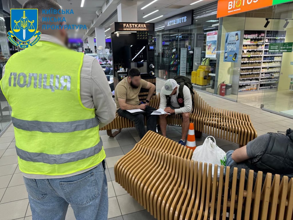 Затримані посадовці. Фото: Київська міська прокуратура