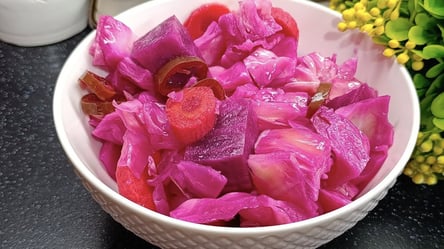 Хрумка закуска з буряком на Святвечір — маринована капуста - 285x160