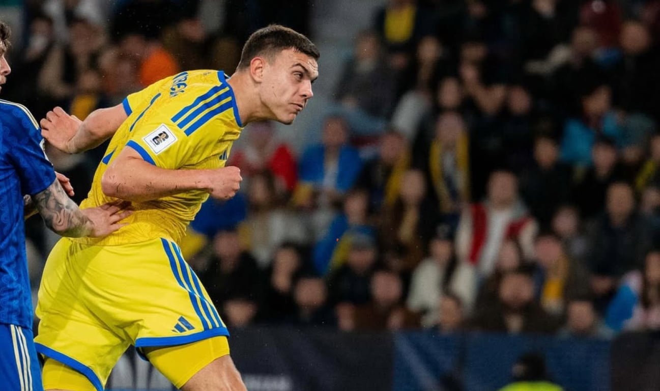 Матвей Пономаренко в матче Украины против Швеции 26 марта 2026 года