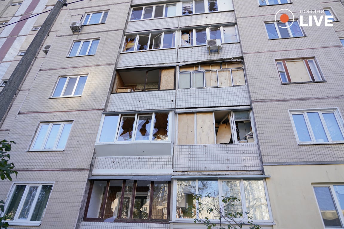 Пошкоджена багатоповерхівка у Києві 7 листопада