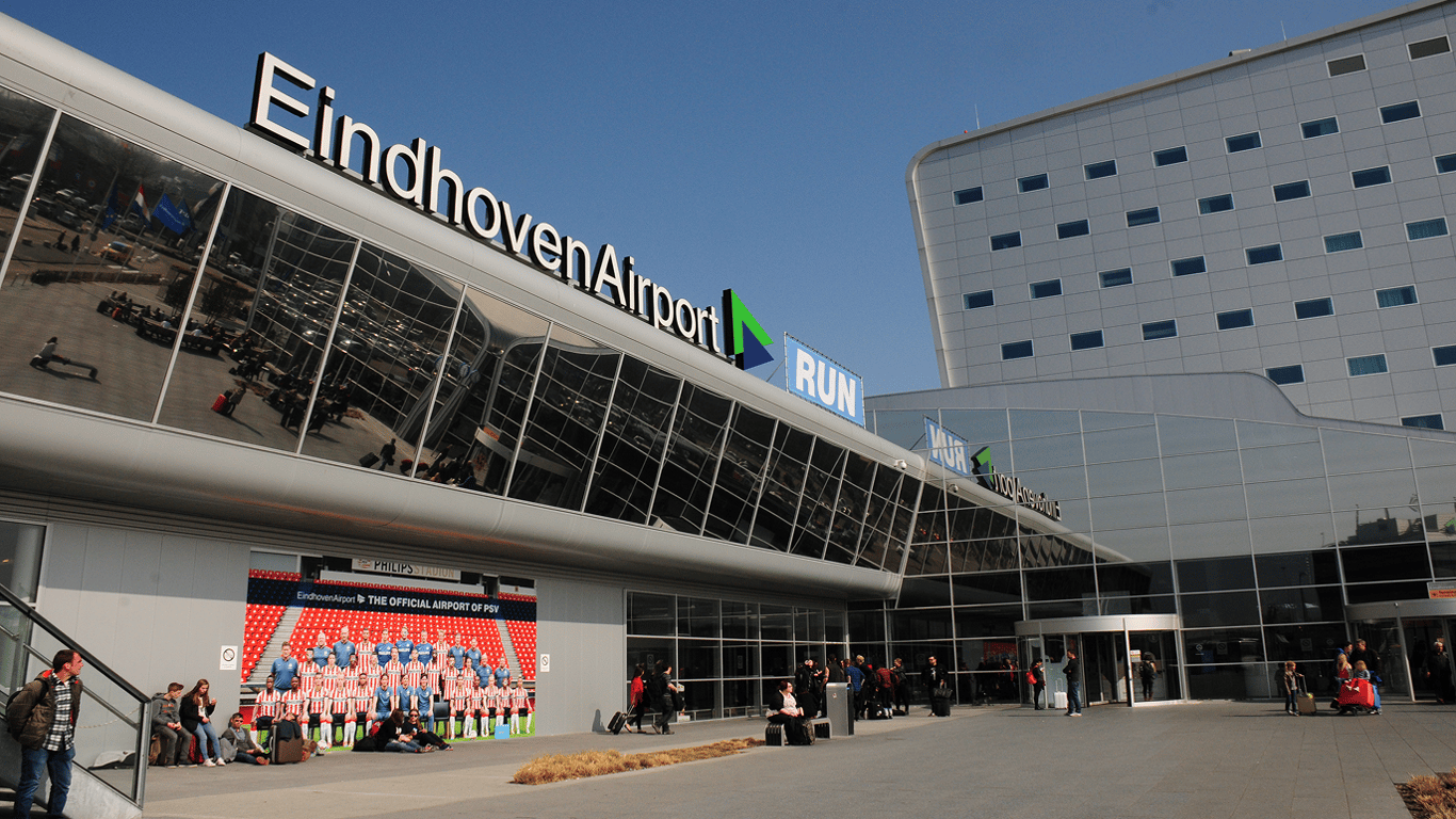 Відомий європейський аеропорт Ейндговен закриється: що чекатиме на пасажирів