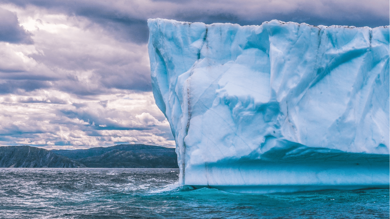 В Антарктике начал дрейфовать айсберг, который в пять раз больше Киева