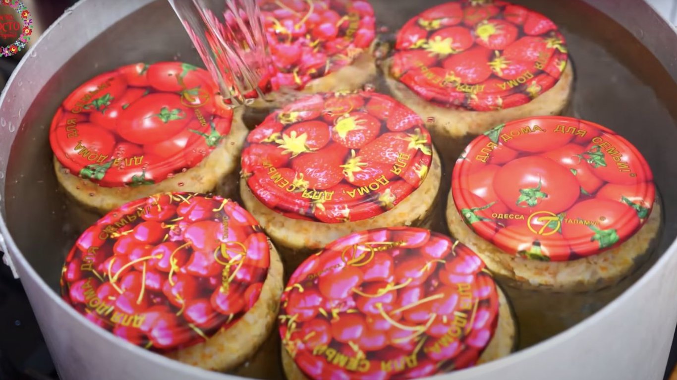 банки с намазкой 