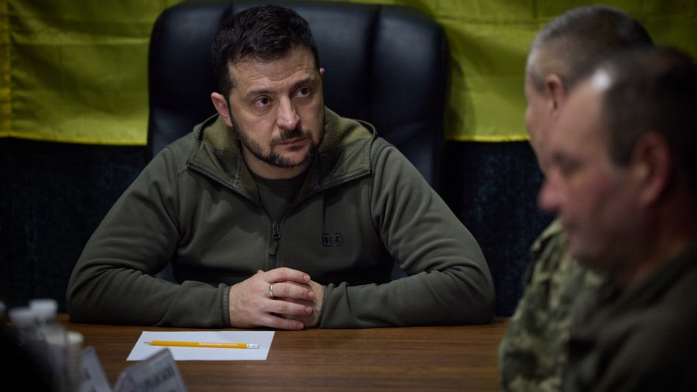 Зведення укріплень та оцінка українського ОПК — Зеленський провів засідання Ставки
