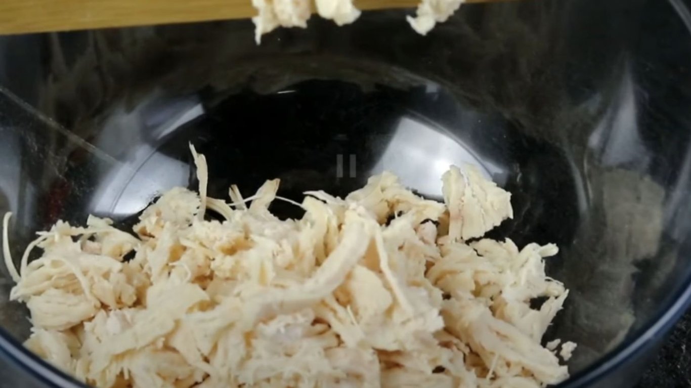 смачний салат з куркою