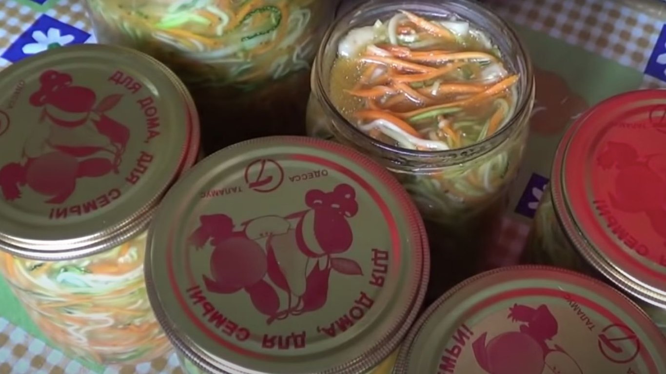 кабачки и морковь по-корейски 