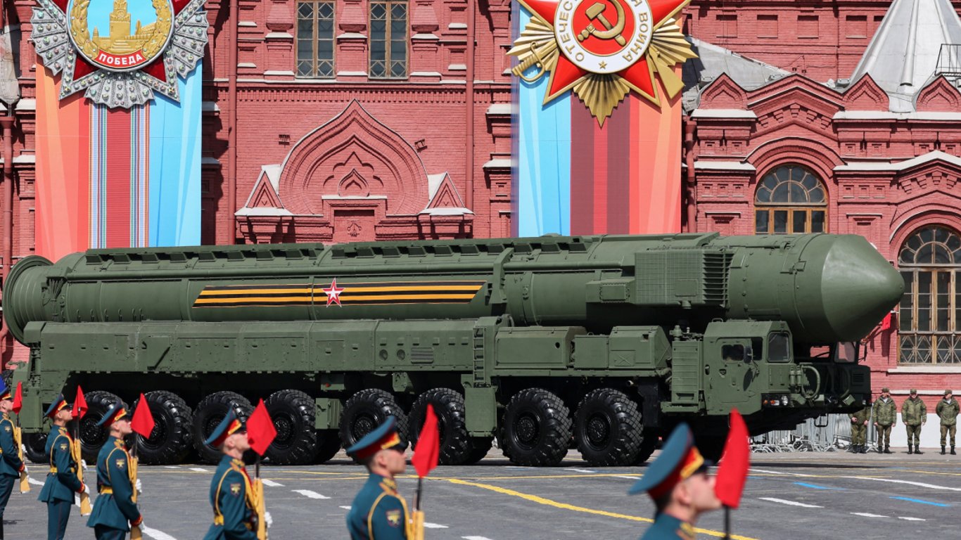 Британська розвідка висміяла парад у Москві 9 травня