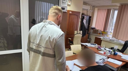 Нанес 800 тыс. грн убытков — чиновника РГА будут судить за схемы - 290x160