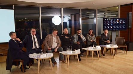 В "Слуге народа" обсудили законопроекты по международному финансированию - 285x160