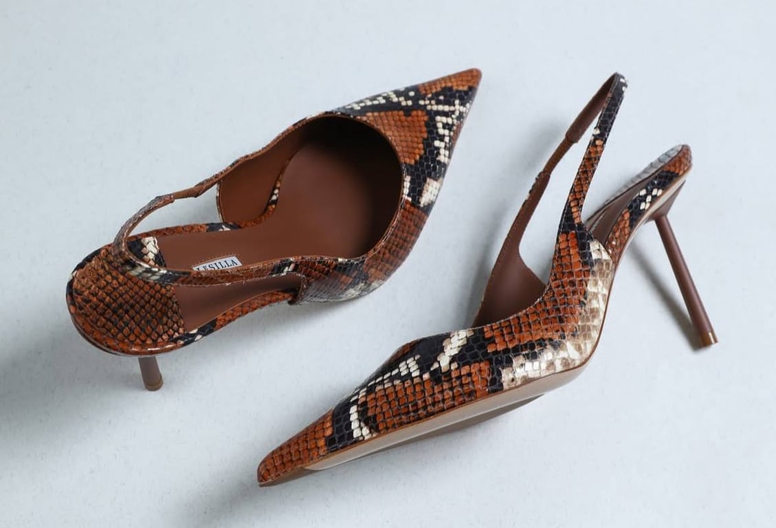 Зміїний принт підкорює останнім часом тренди