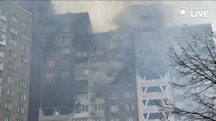 В Киеве горят автомобили и жилой дом — есть пострадавшие - 285x160