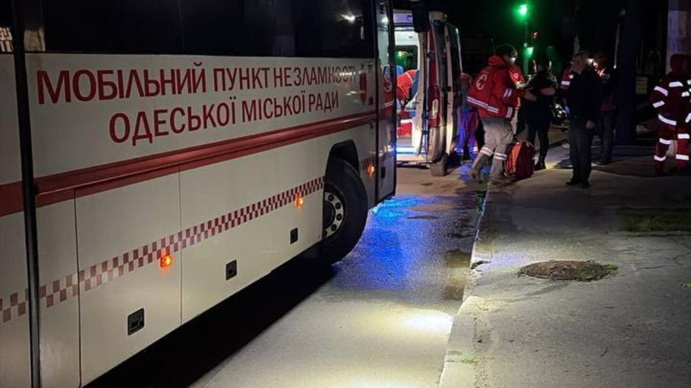 Нічний дроновий удар по Одесі: постраждалих щонайменше п'ятеро