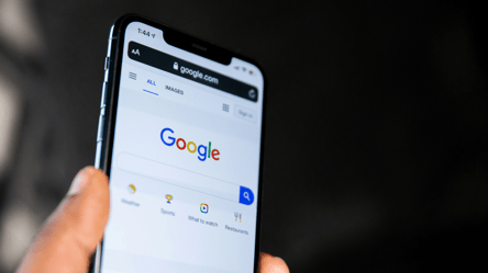 ЄС оштрафував Google на 890 млн євро за порушення конкуренції - 285x160