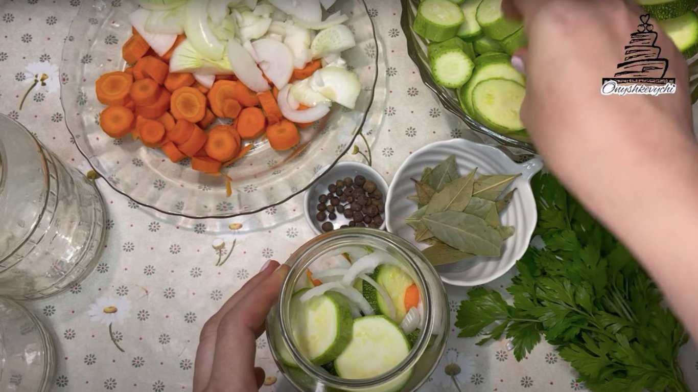маринованные кабачки на зиму рецепт