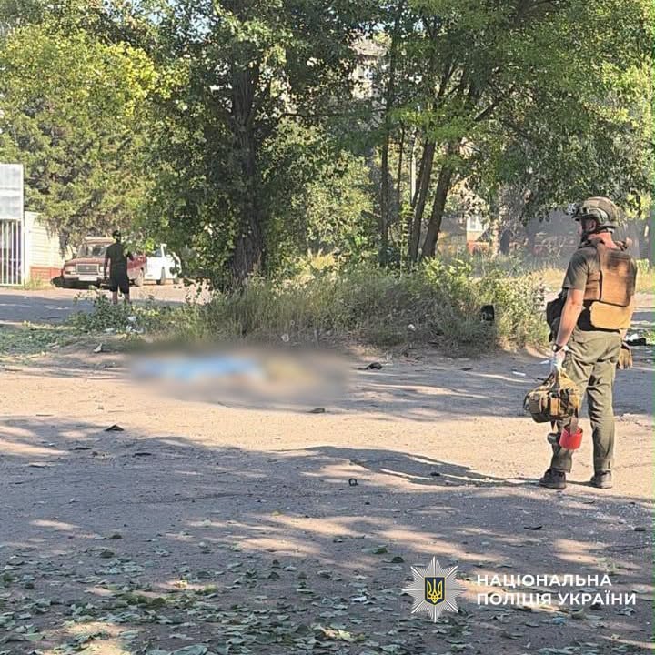 Россияне нанесли удар по почте в Краматорске: есть погибший - фото 2