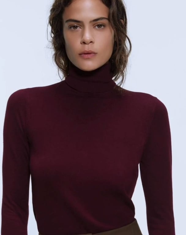 Кашемірові гольфи додають образу елегантний вигляд