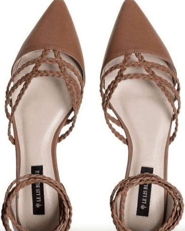 Обувь на теплую погоду в модном цвете