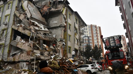 Землетруси в Туреччині: посольство  України відшукало дев'ять з 27 українців - 285x160