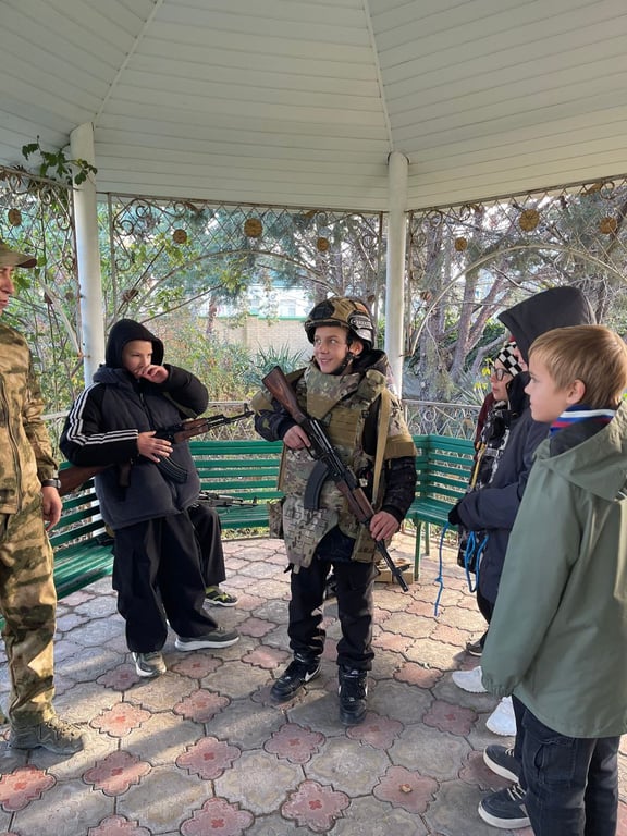 Підготовка дітей до війни