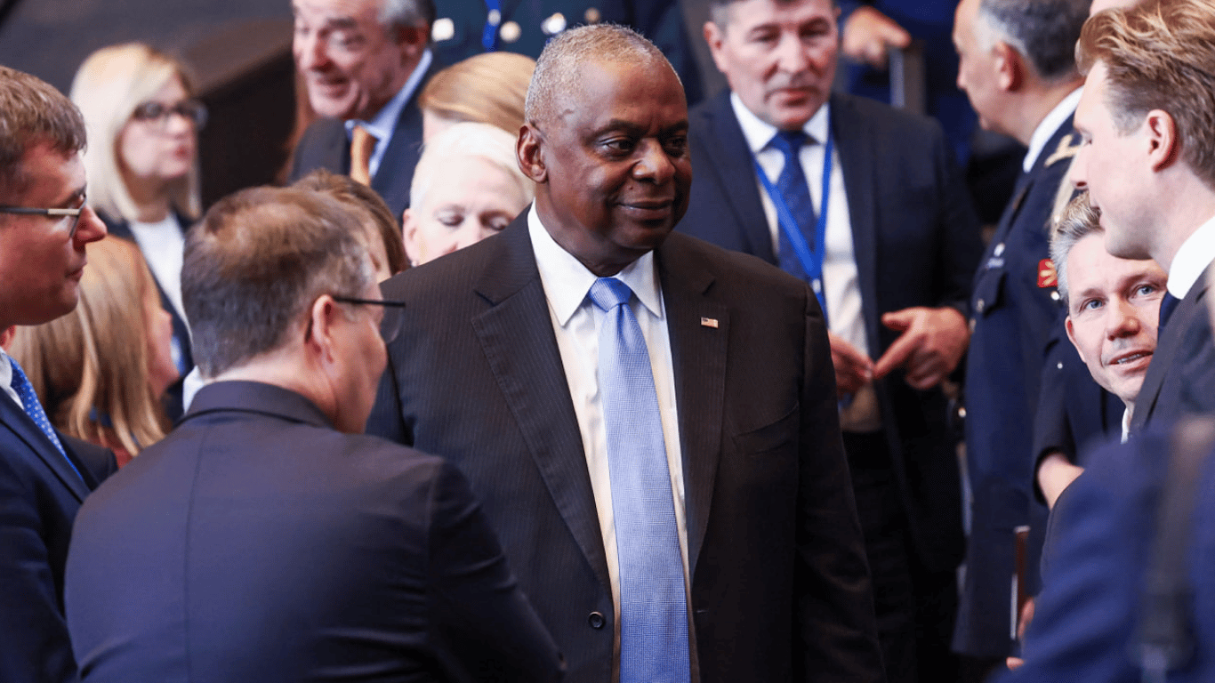 Ukrainian Victory Plan — Lloyd Austin says that the USA supports Zelenskyy