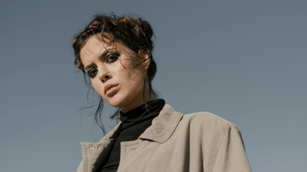 Жінка себе зовсім не цінує — які сигнали вказують на це - 285x160