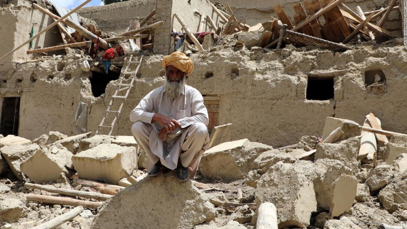 Афганистан и Пакистан встряхнуло на 6,5 балла: известно о первых жертвах землетрясения
