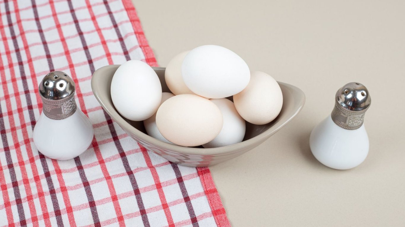 как правильно сварить яйца всмятку 